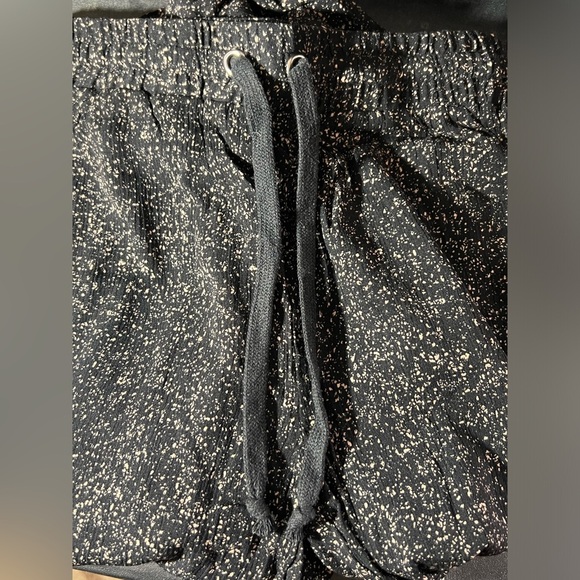 Knot Sisters Black Speckled Cropped Pants – XS – NWT - Picture 7 of 7